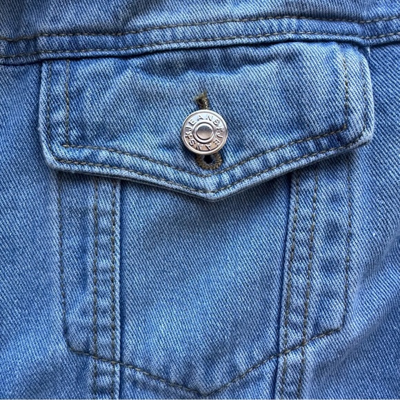 Distressed Denim Jacket - Menβs Medium - Picture 5 of 12